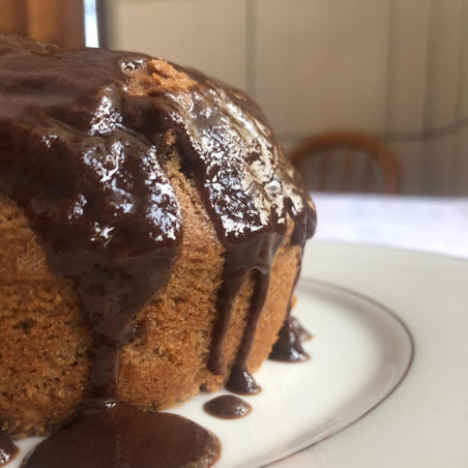 Bolo 350g Chocolate com cobertura de chocolate
